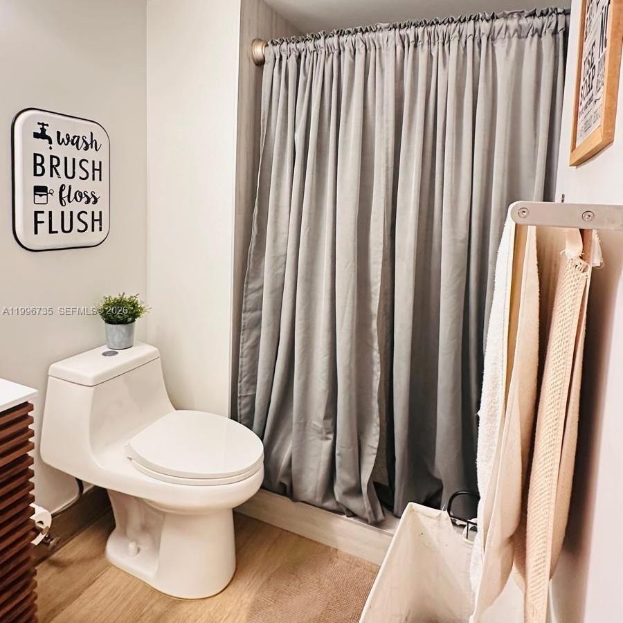 RACQUET CLUB APARTMENTS A - Residential