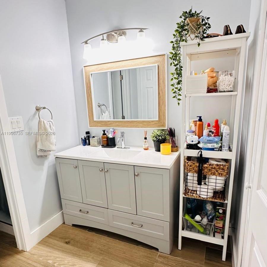 RACQUET CLUB APARTMENTS A - Residential