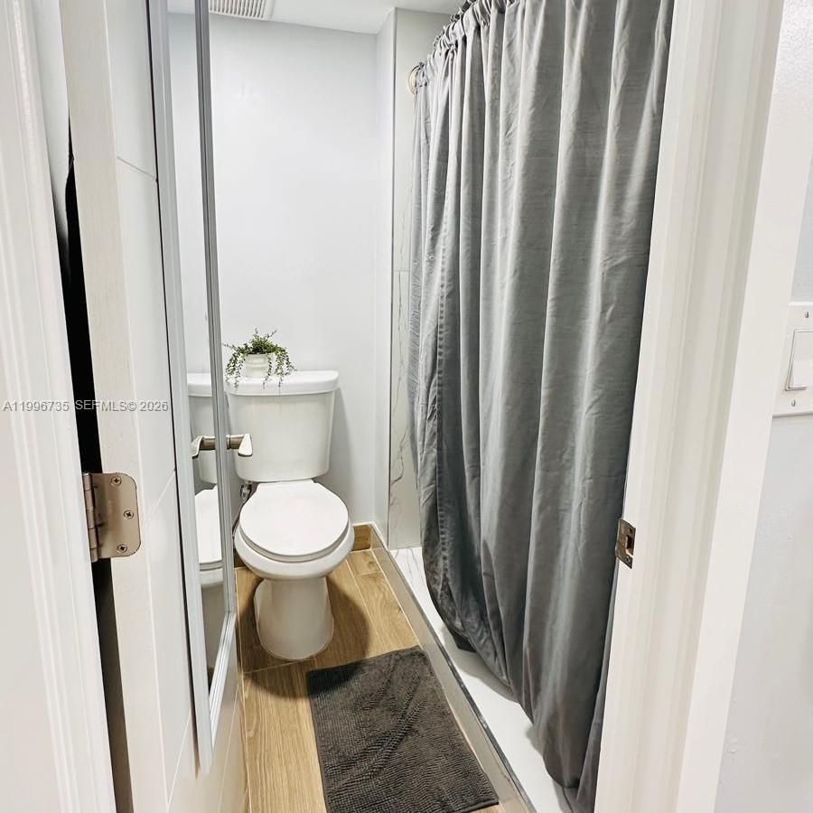 RACQUET CLUB APARTMENTS A - Residential