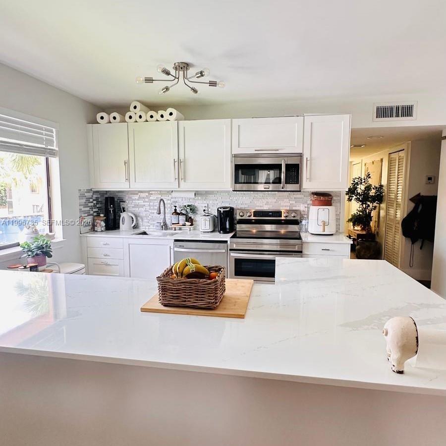 RACQUET CLUB APARTMENTS A - Residential