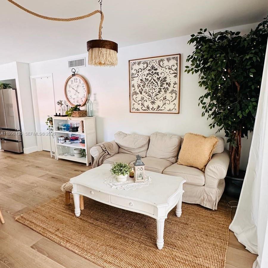 RACQUET CLUB APARTMENTS A - Residential