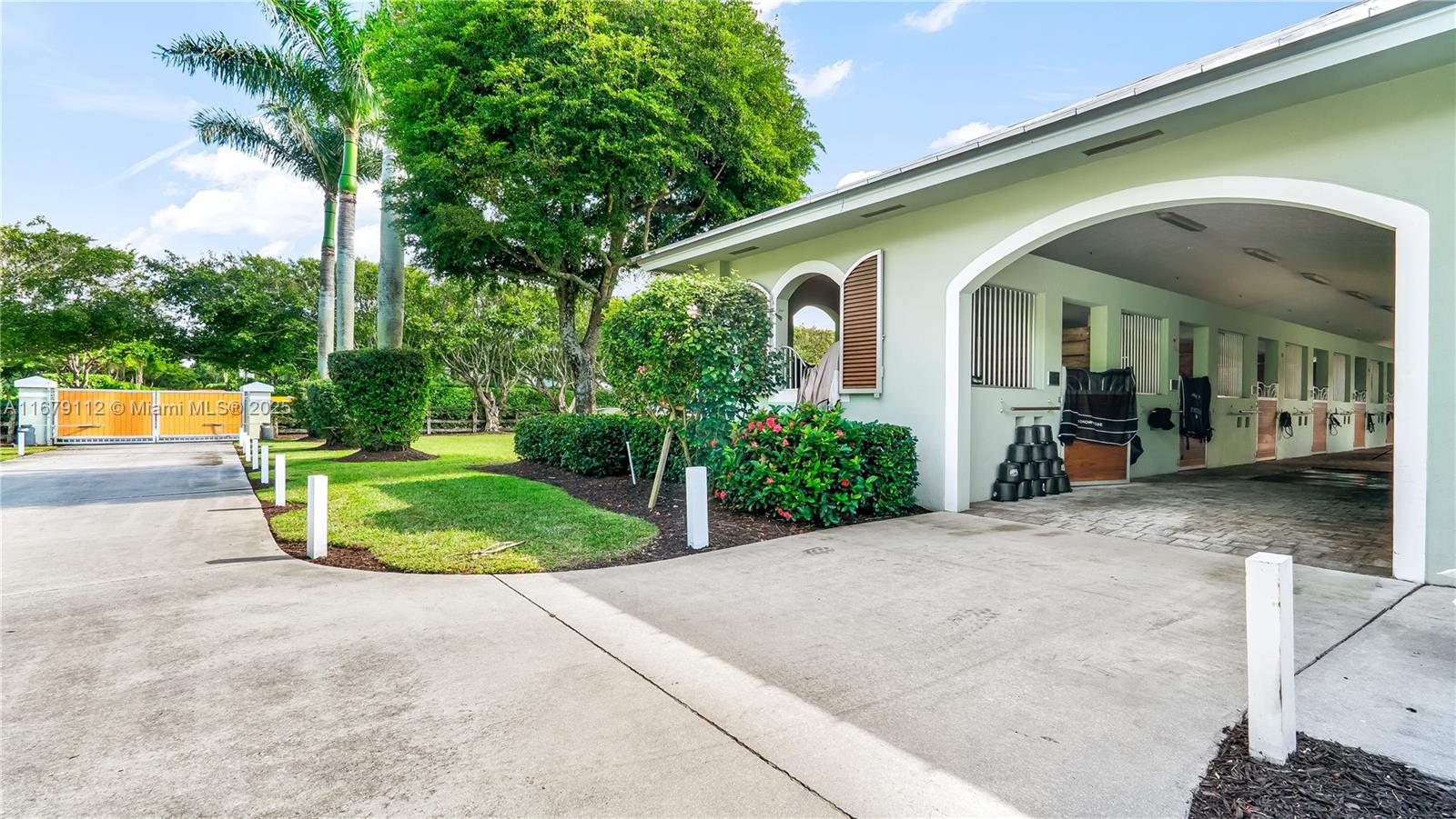 GRAND PRIX FARMS - Residential