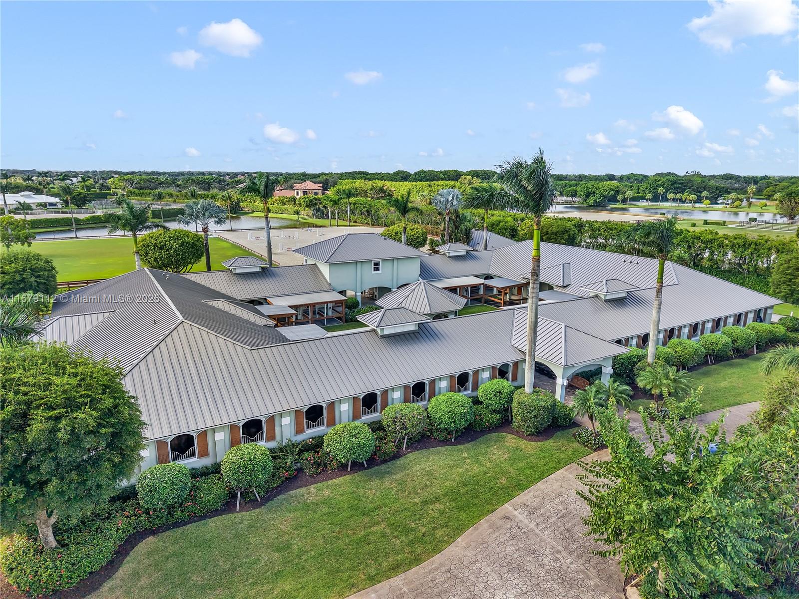 GRAND PRIX FARMS - Residential
