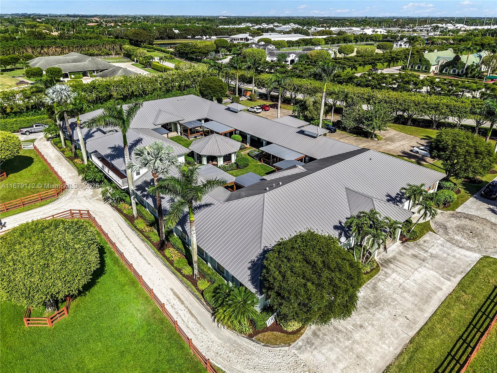 GRAND PRIX FARMS - Residential