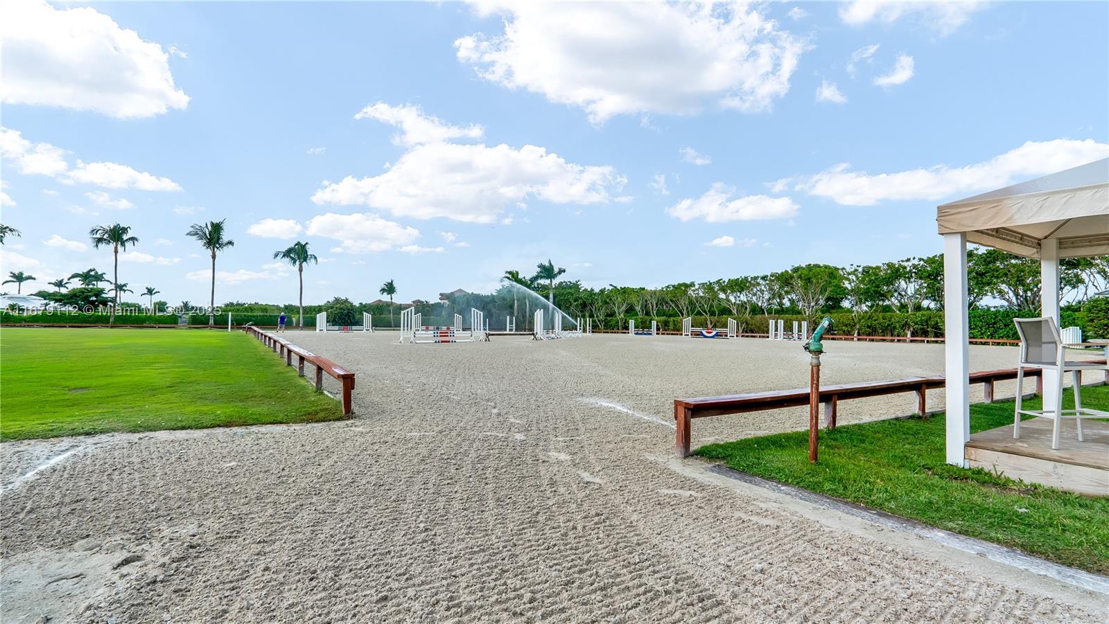 GRAND PRIX FARMS - Residential