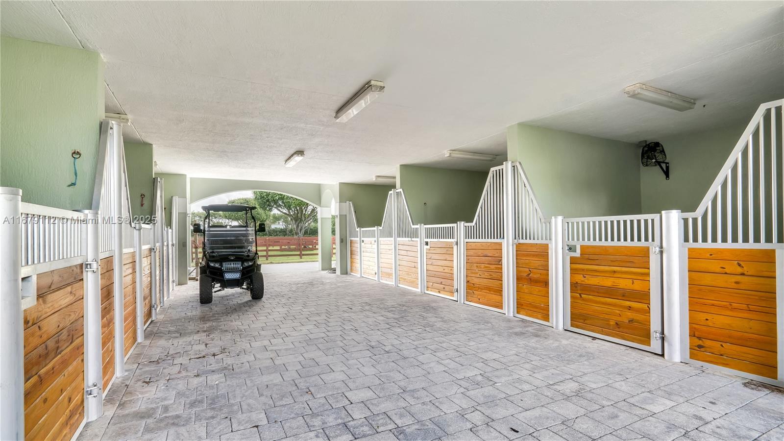 GRAND PRIX FARMS - Residential