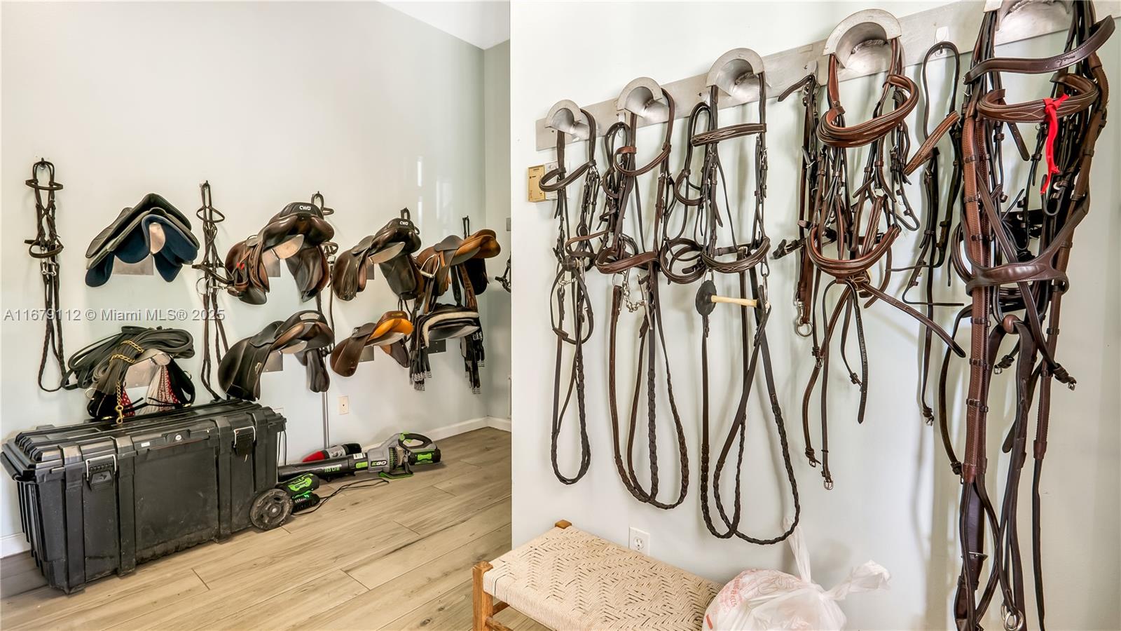 GRAND PRIX FARMS - Residential