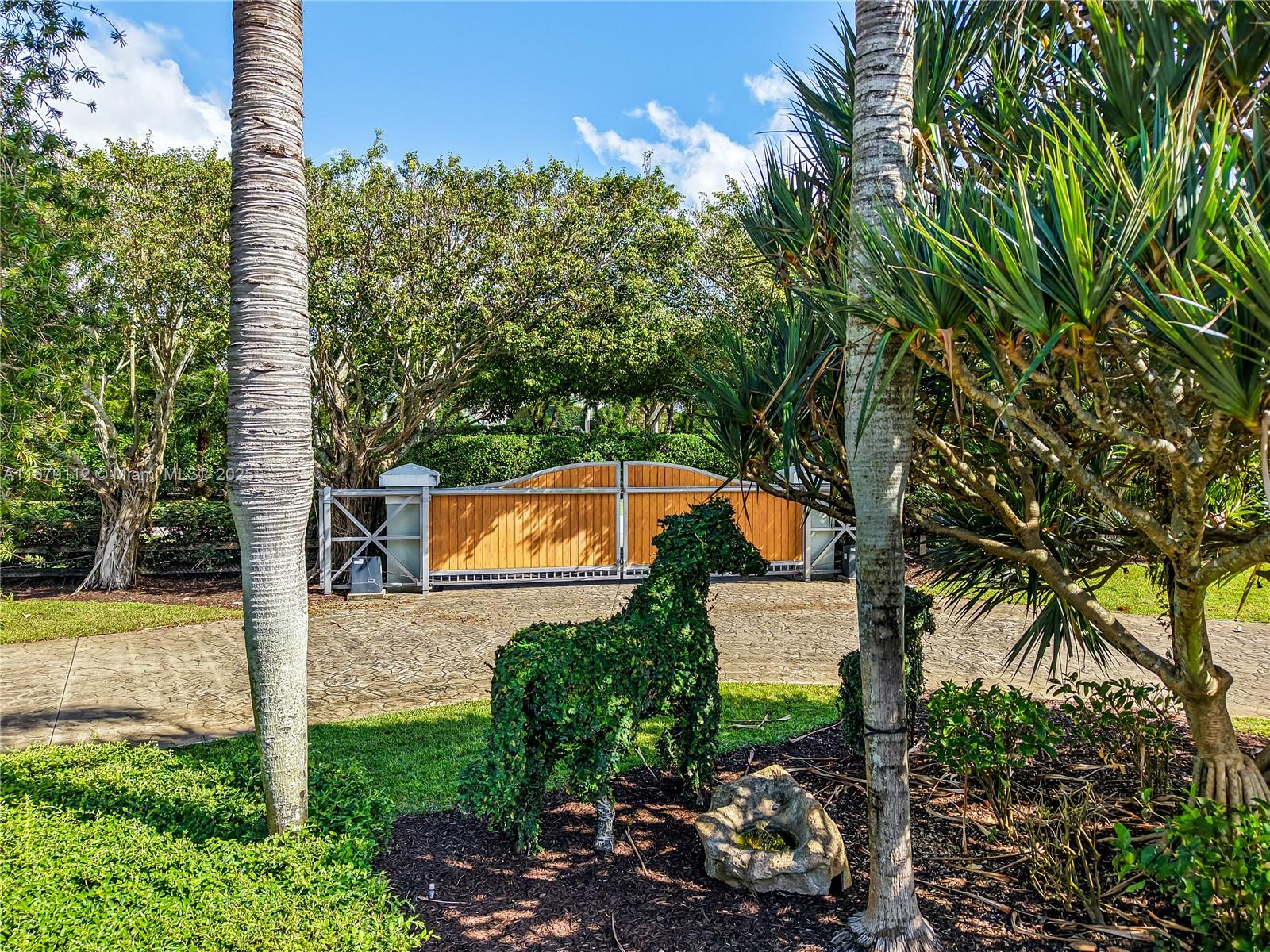 GRAND PRIX FARMS - Residential