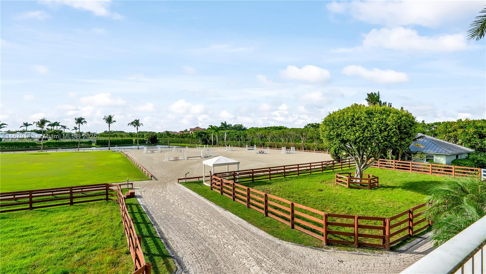GRAND PRIX FARMS - Residential