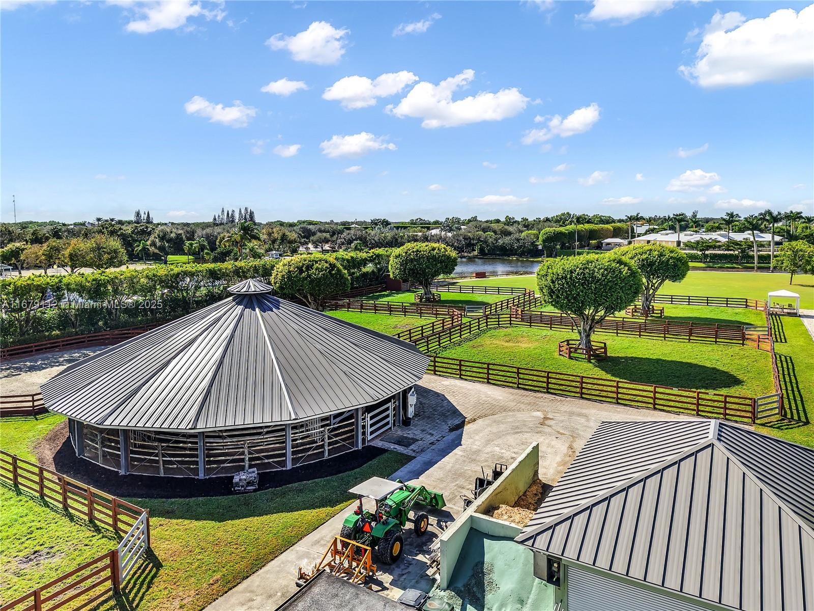 GRAND PRIX FARMS - Residential