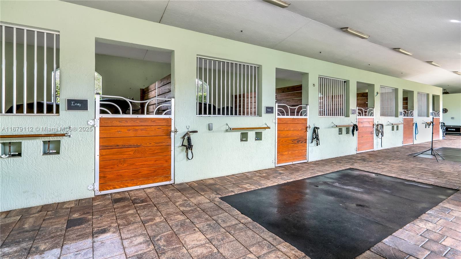 GRAND PRIX FARMS - Residential