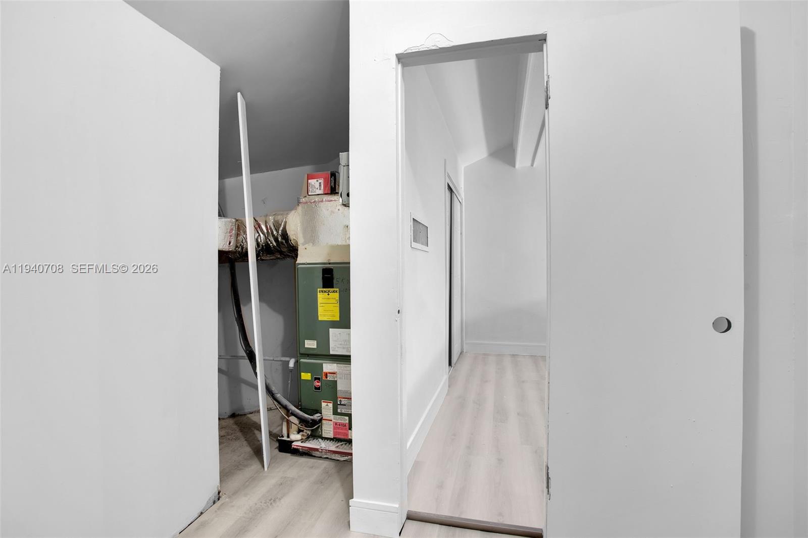 ORCHARD LAKE TOWN HOUSES - Residential