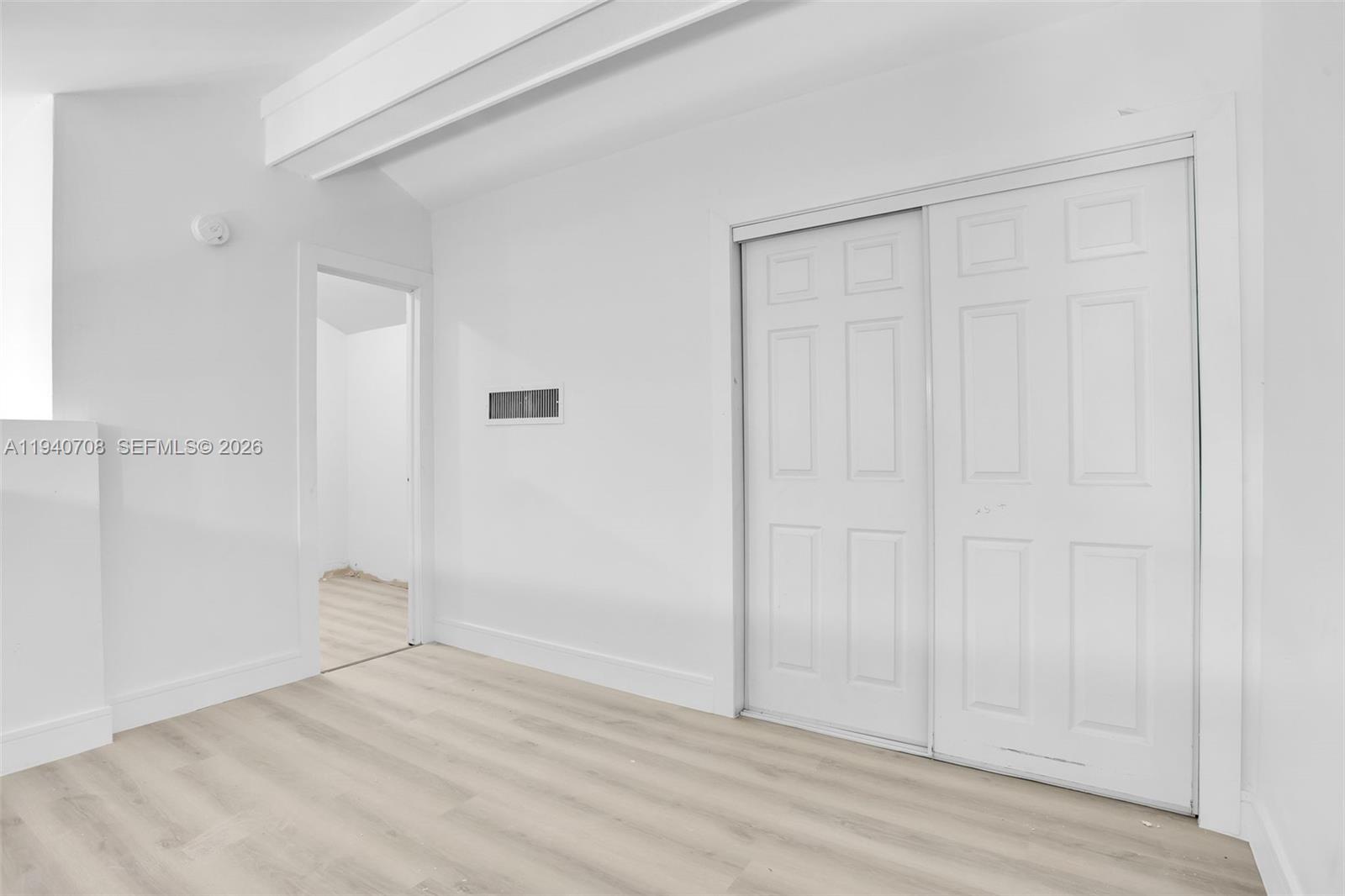 ORCHARD LAKE TOWN HOUSES - Residential