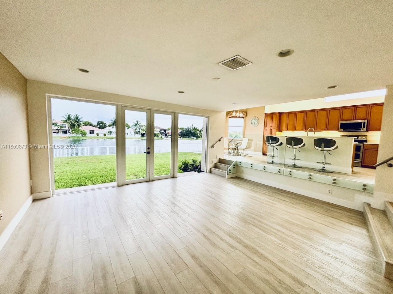 RIVIERA ISLES II - Residential