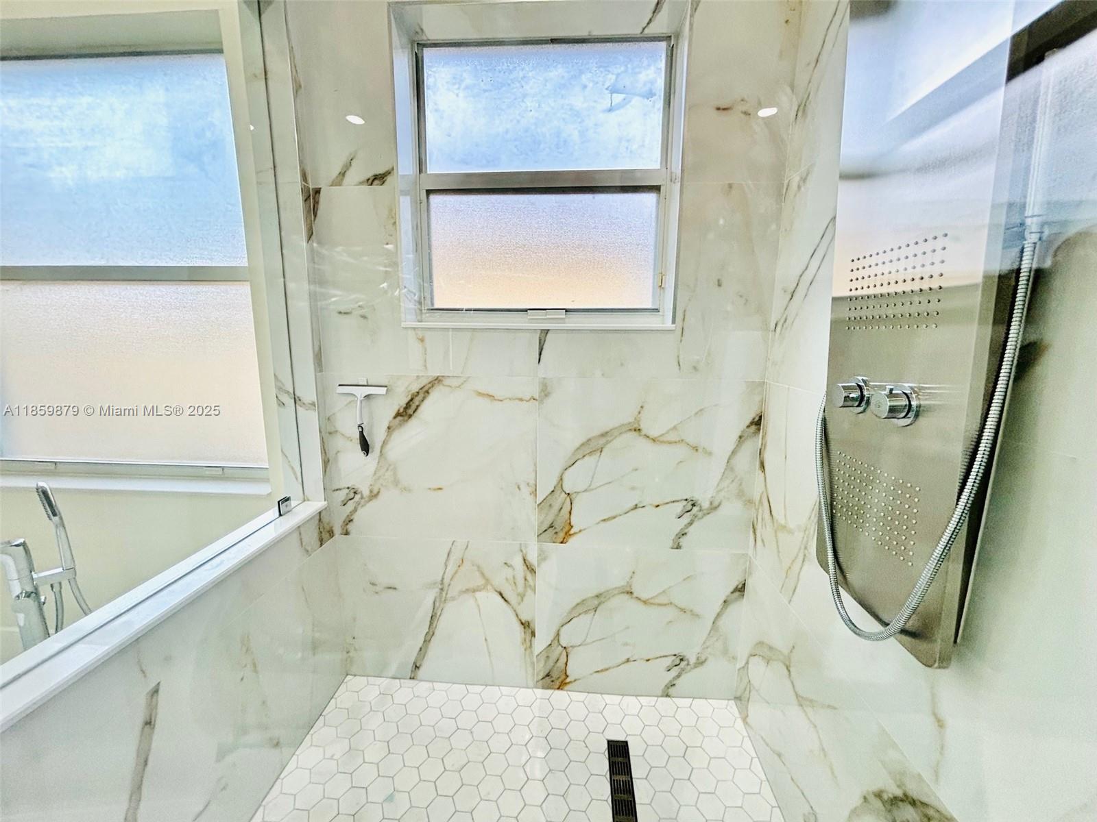 RIVIERA ISLES II - Residential