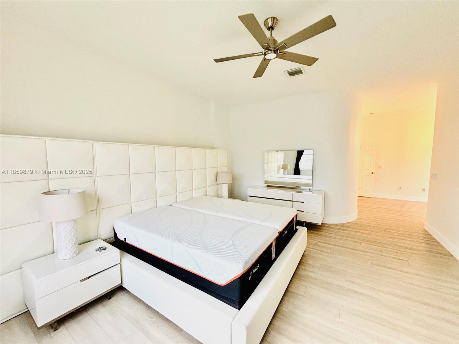 RIVIERA ISLES II - Residential