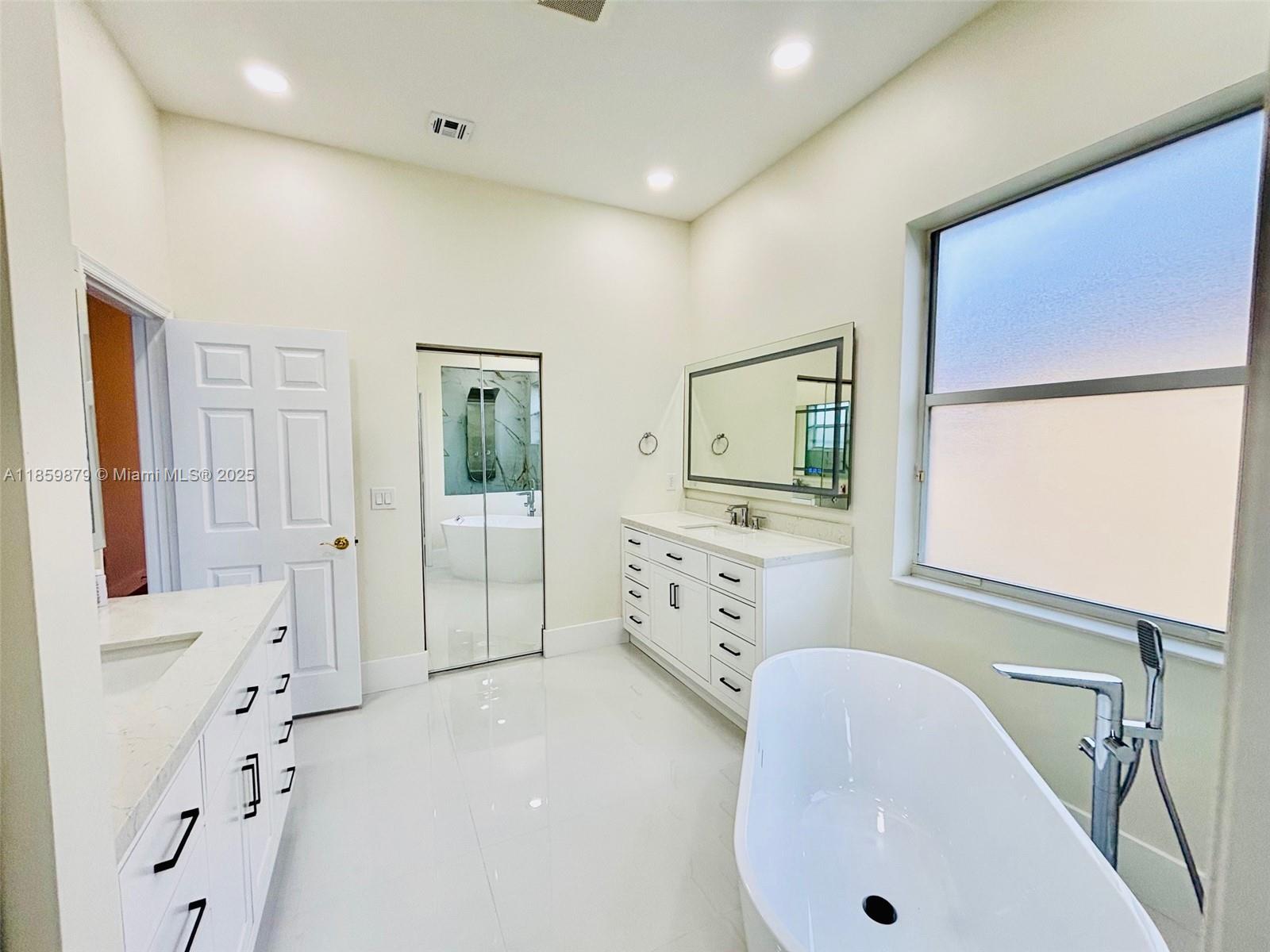 RIVIERA ISLES II - Residential