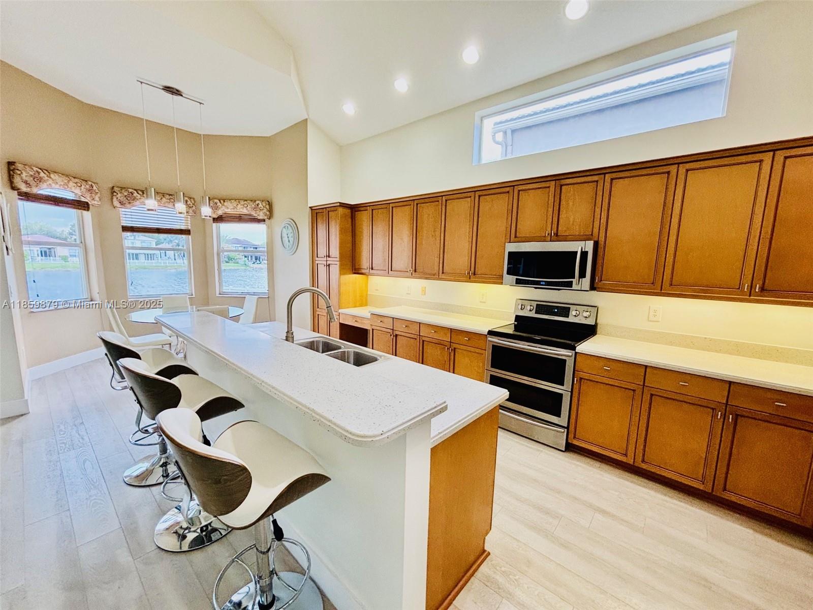 RIVIERA ISLES II - Residential