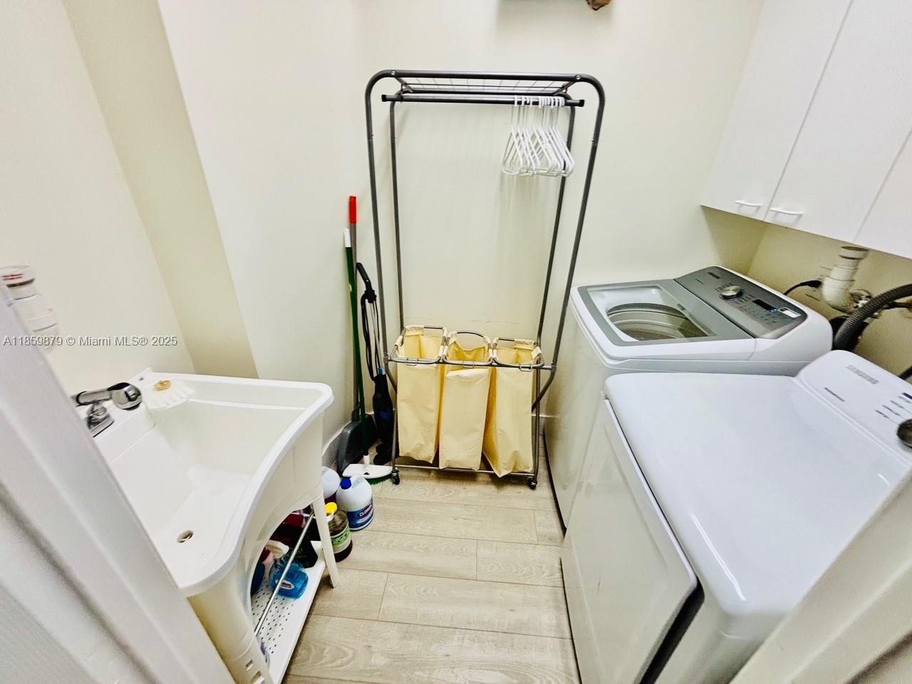 RIVIERA ISLES II - Residential