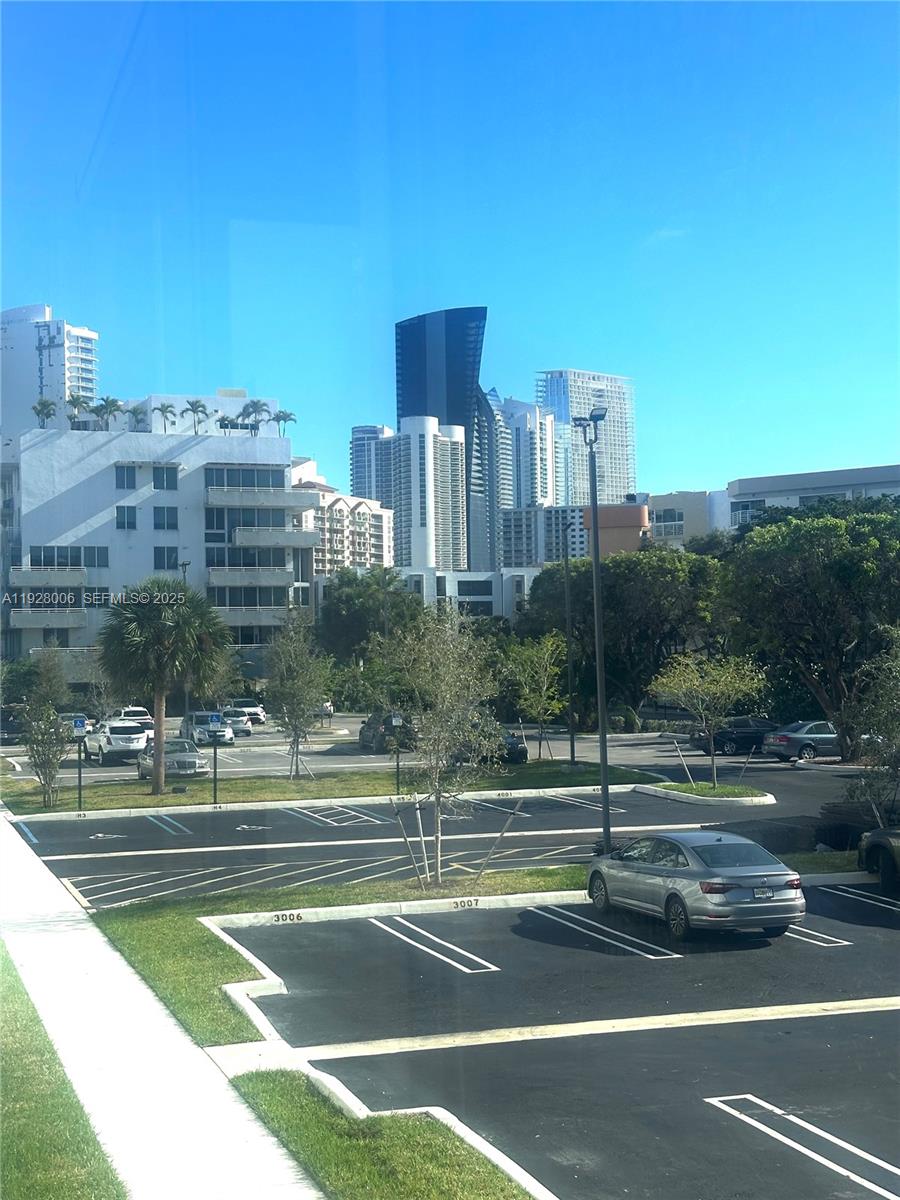 CARIBBEAN BREEZE CONDO - Residential Lease