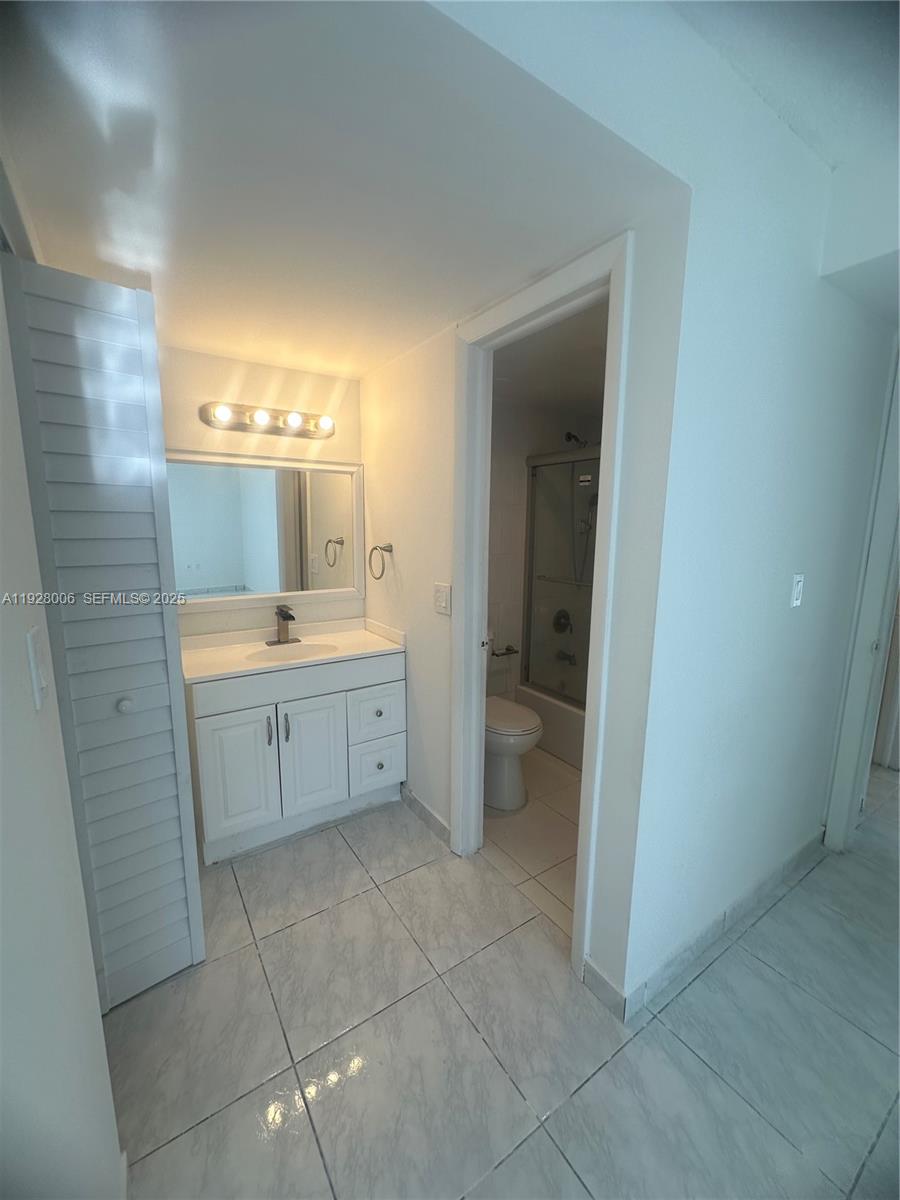 CARIBBEAN BREEZE CONDO - Residential Lease