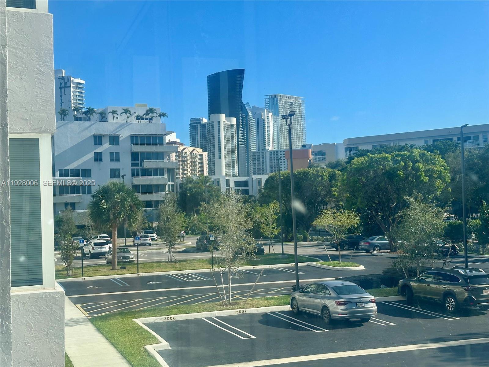 CARIBBEAN BREEZE CONDO - Residential Lease