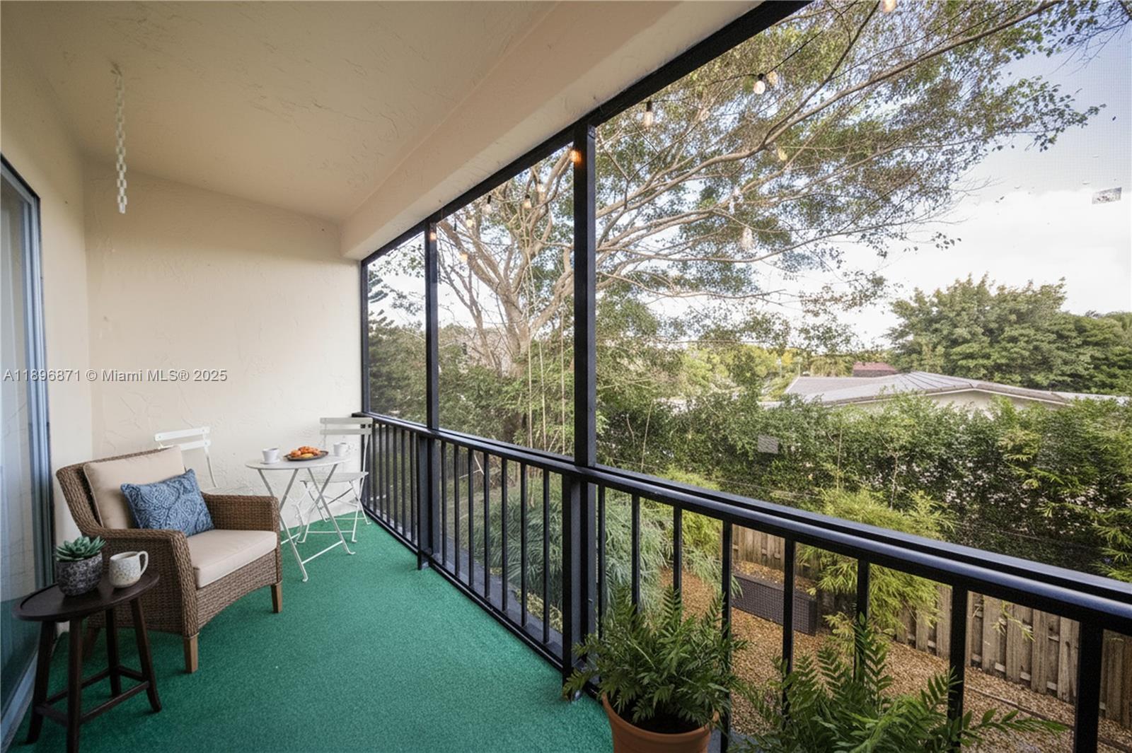 VENETIAN PALMS CONDO - Residential