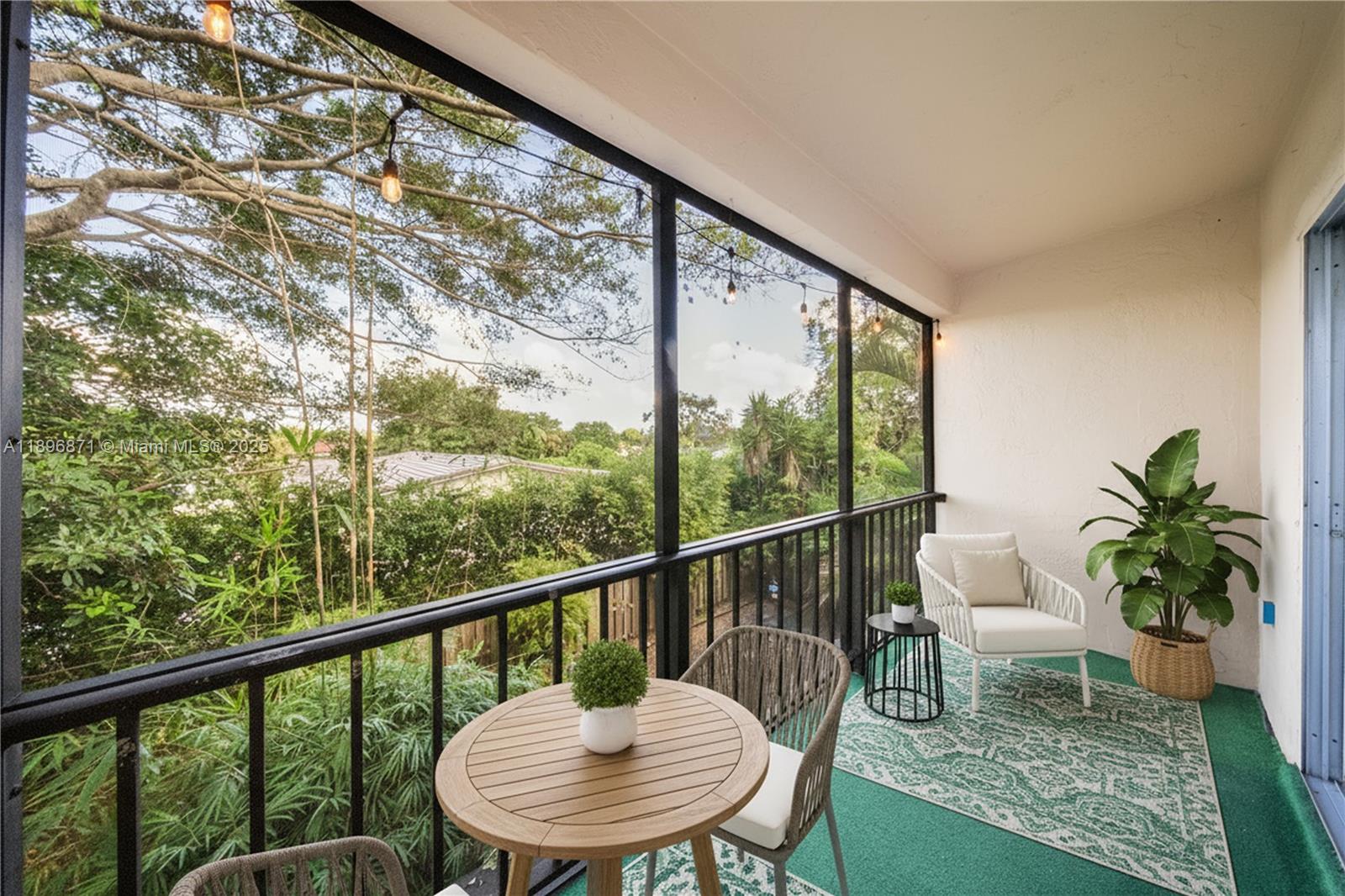 VENETIAN PALMS CONDO - Residential