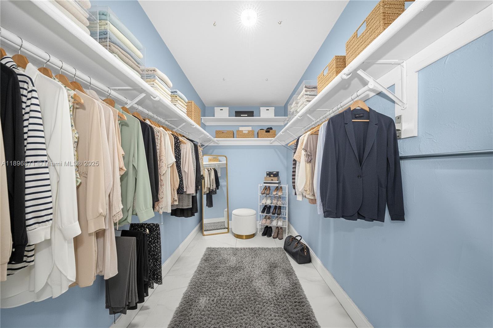 VENETIAN PALMS CONDO - Residential