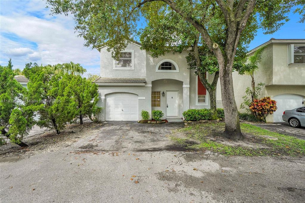 Photo of 815 NW 98th Ave, Plantation, FL 33324 (MLS # A11874752)