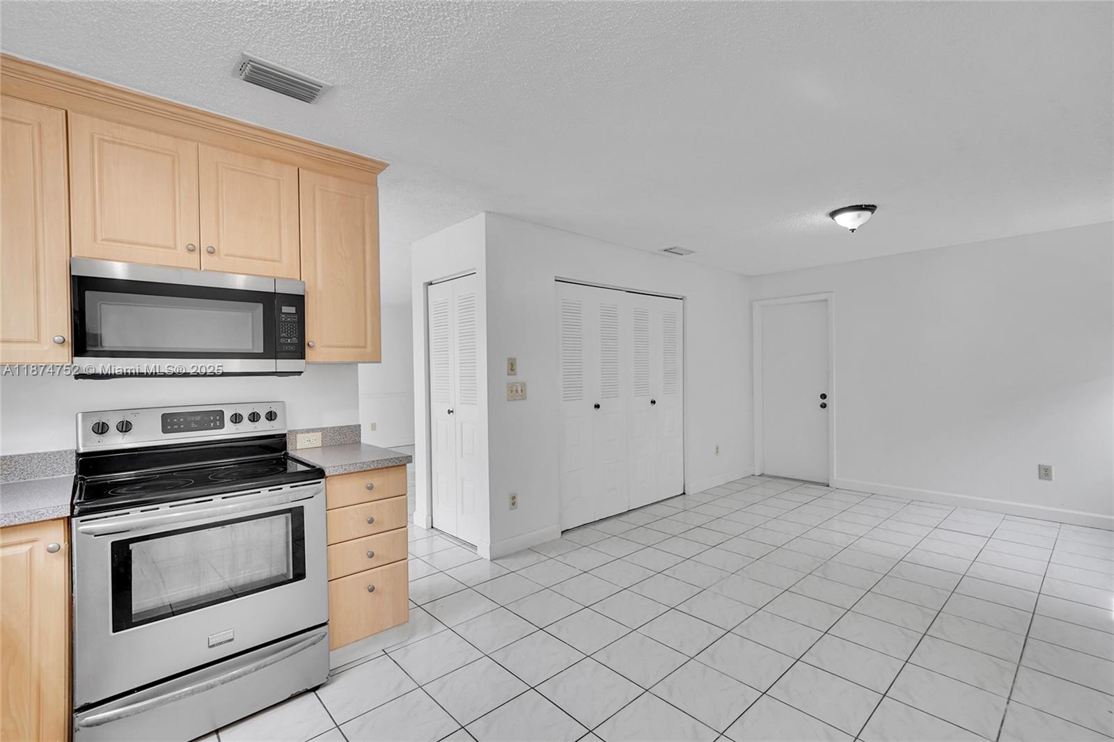 JACARANDA PARCEL 216 - Residential Lease