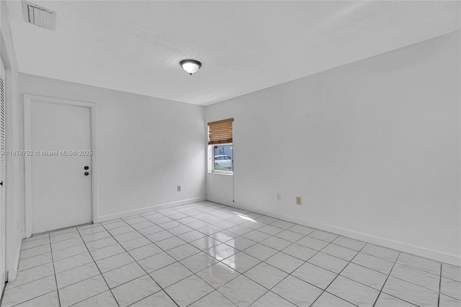 JACARANDA PARCEL 216 - Residential Lease