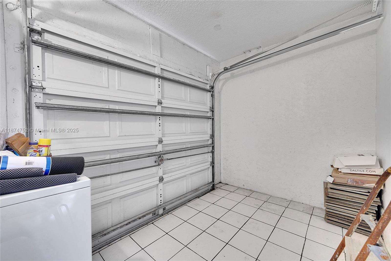 JACARANDA PARCEL 216 - Residential Lease