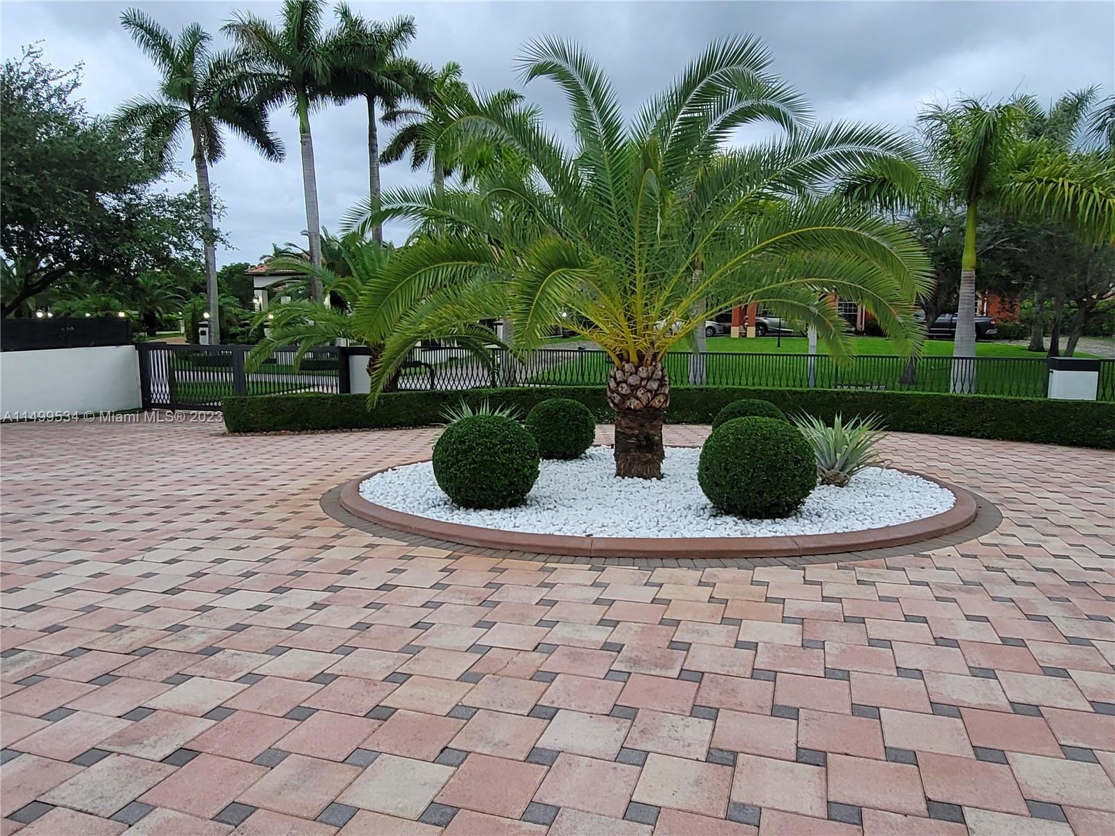 SWEETWATER ESTS SUB - Residential