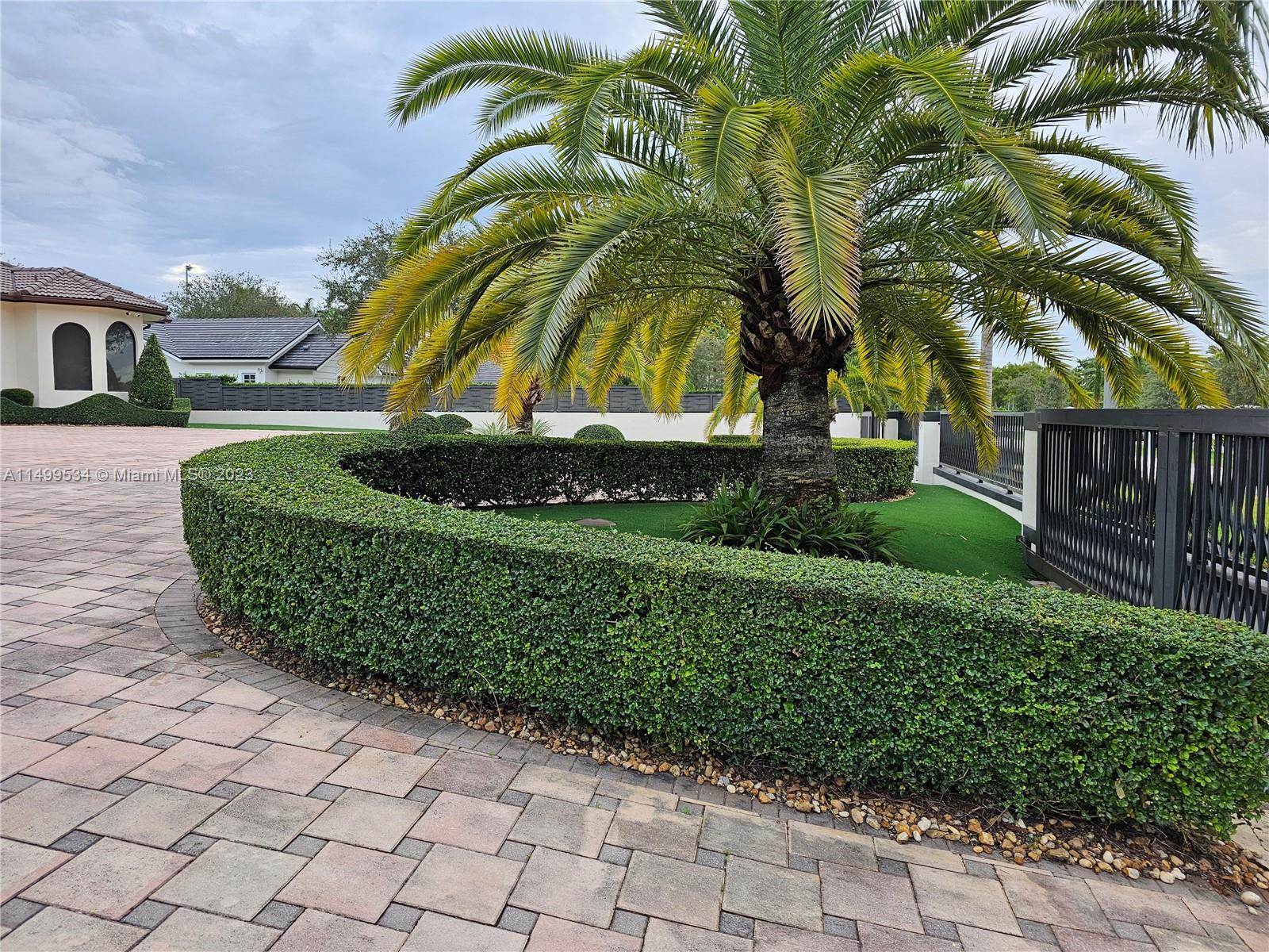 SWEETWATER ESTS SUB - Residential