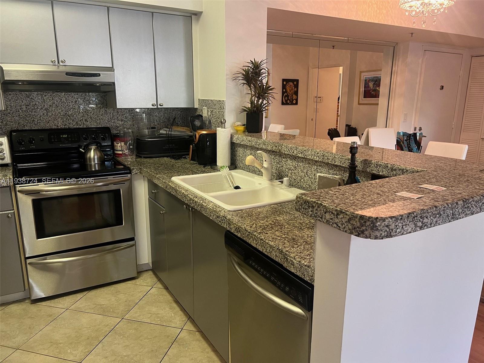 THE YACHT CLUB AT AVENTUR - Residential