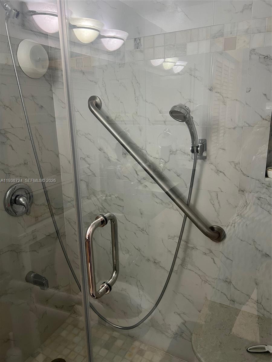 THE YACHT CLUB AT AVENTUR - Residential