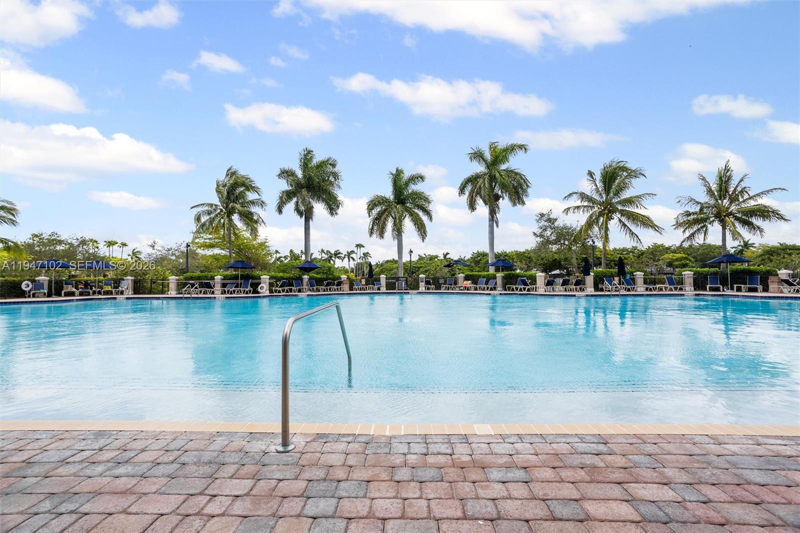 THE COURTS AT BAYSHORE II - Residential