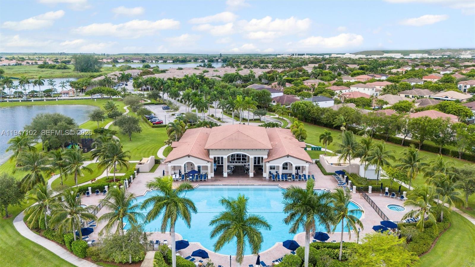 THE COURTS AT BAYSHORE II - Residential