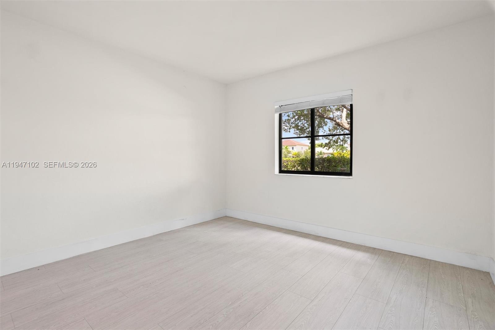 THE COURTS AT BAYSHORE II - Residential