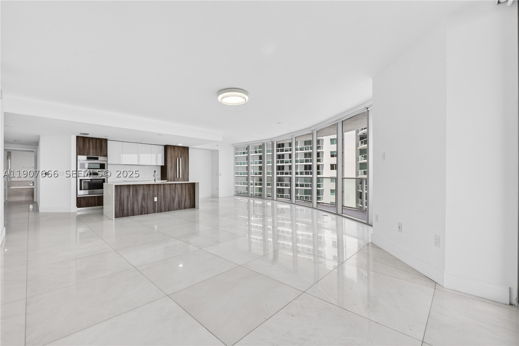 488 NE 18th St 1815