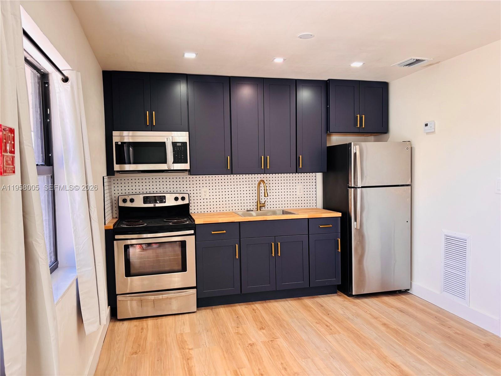 AC - Residential Income