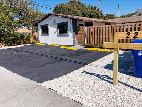 220 NW 27th Ave Pompano Beach FL 33069