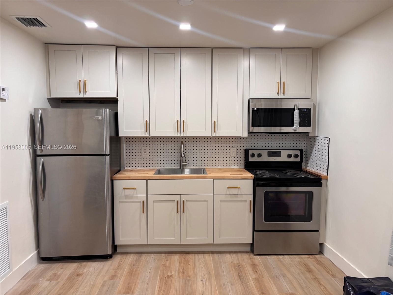 AC - Residential Income