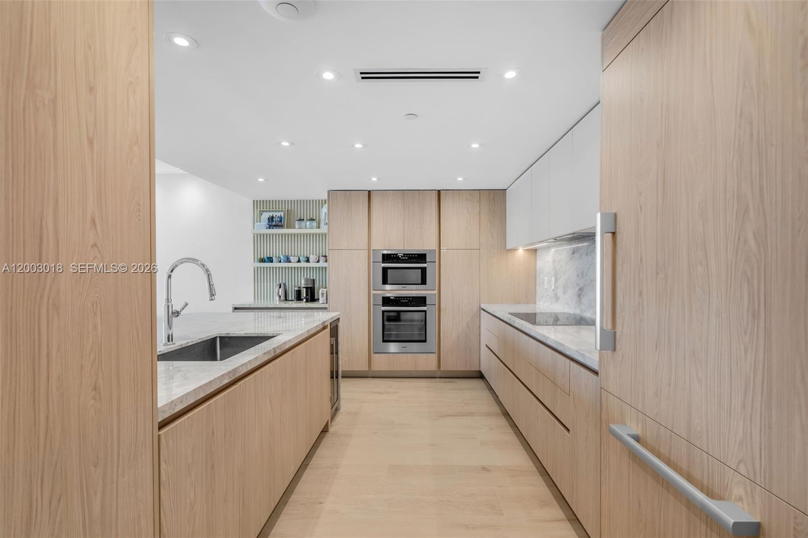 THE EMERALDBAY @ KEY COLO - Residential