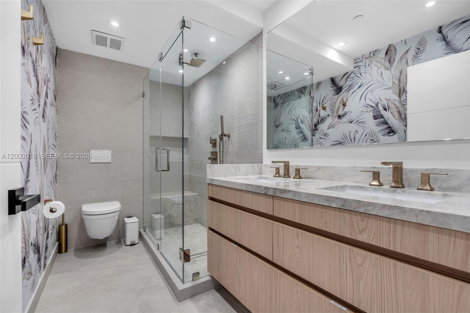 THE EMERALDBAY @ KEY COLO - Residential