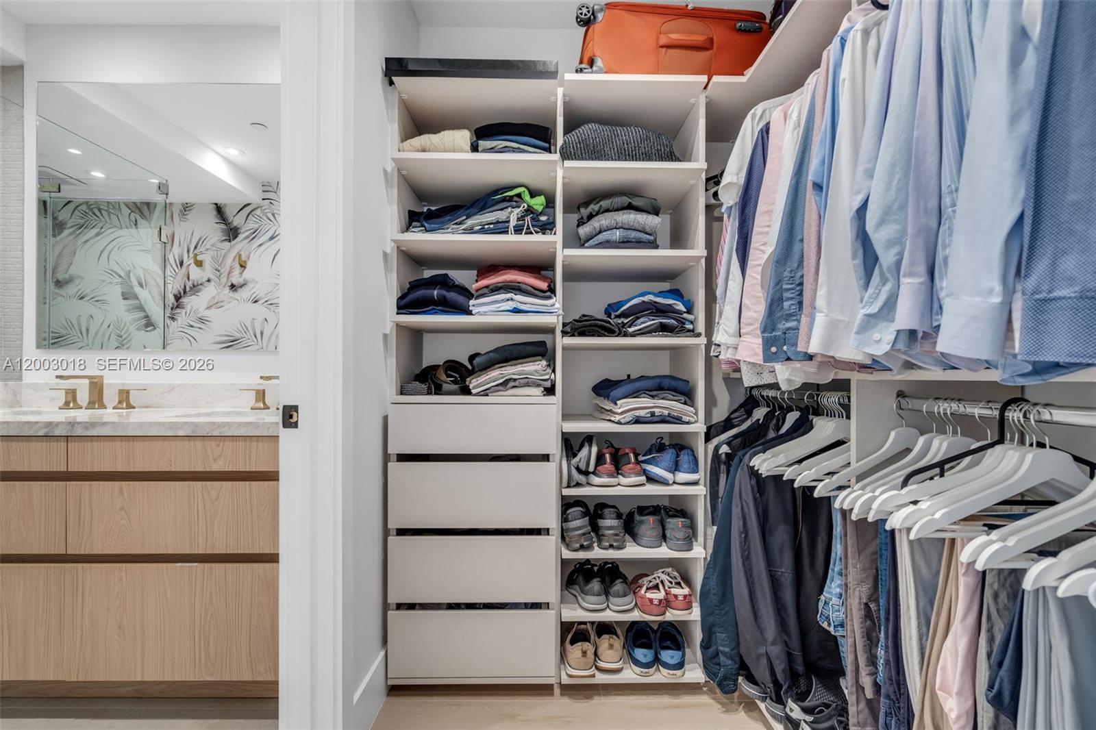 THE EMERALDBAY @ KEY COLO - Residential