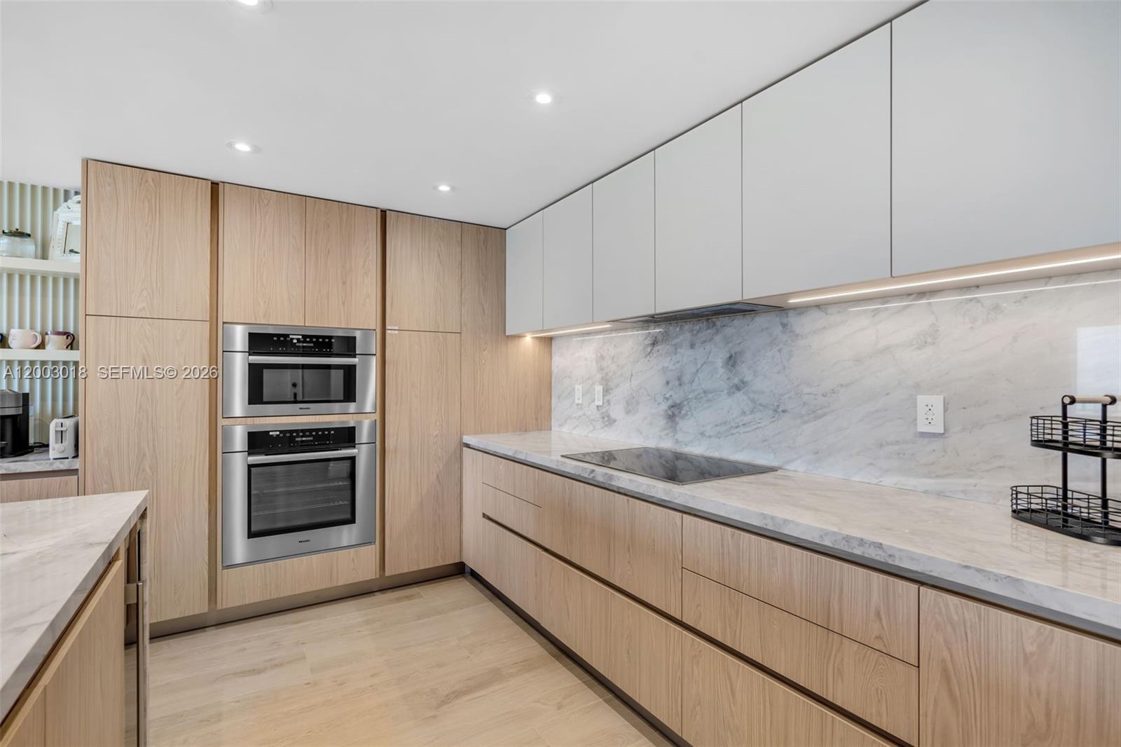 THE EMERALDBAY @ KEY COLO - Residential