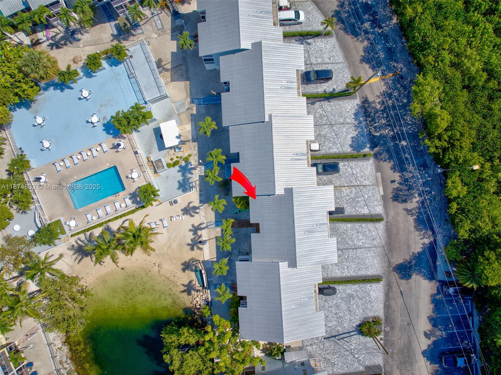 TOWNHOUSES OF KAWAMA - Residential