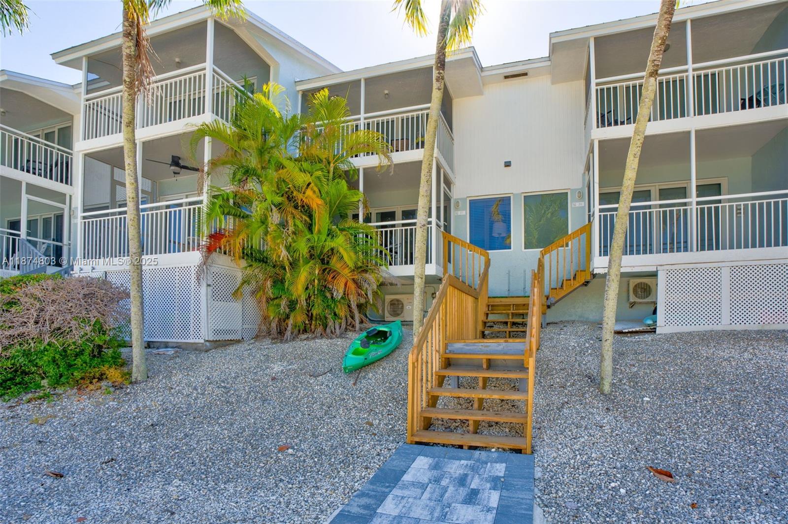 TOWNHOUSES OF KAWAMA - Residential